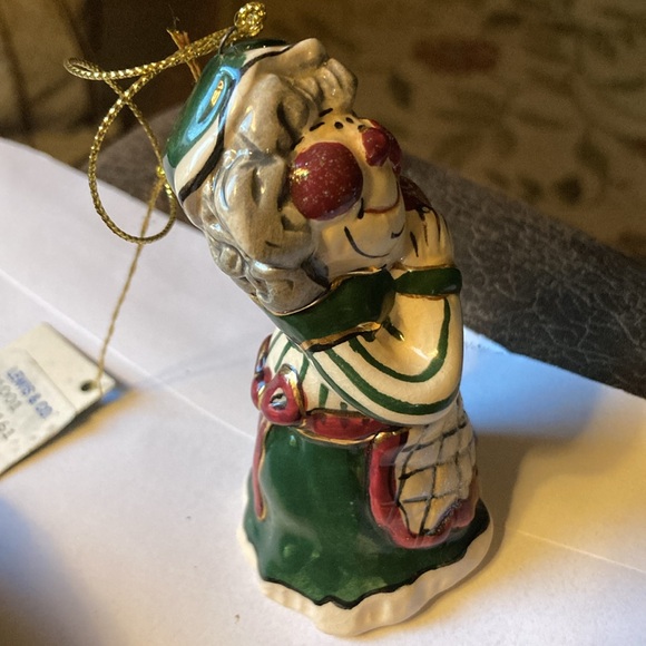 Ornament - Picture 4 of 6